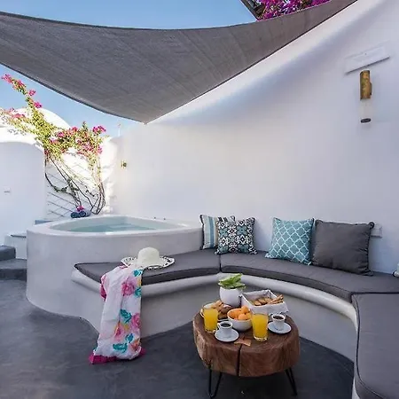 Angels Santorini Villa Megalokori