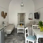 Angels Santorini Willa